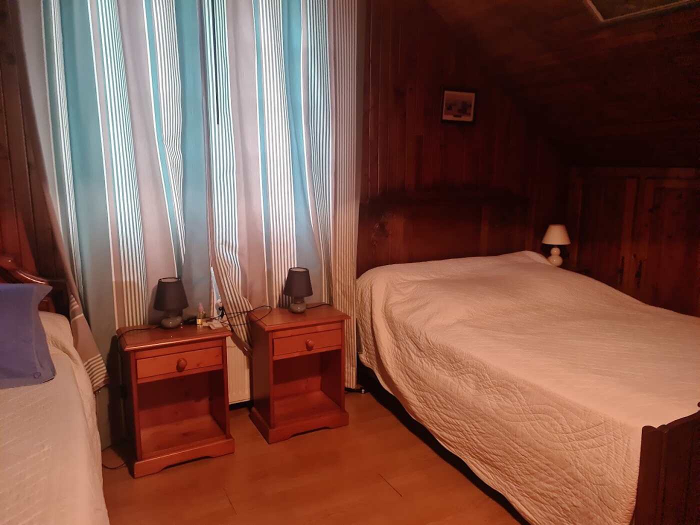 Chambre boisée au Mont Rôti Chambres d’Hôtes en Normandie
